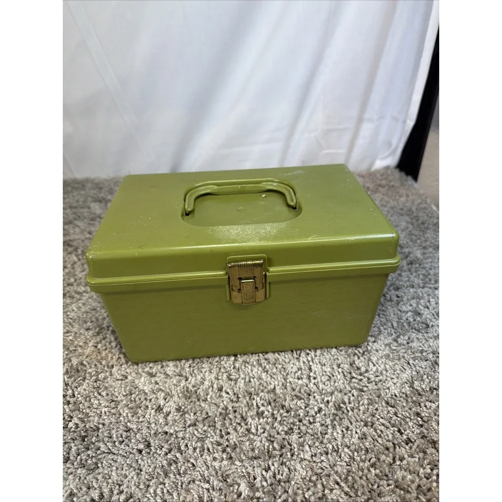 Vtg Wilson Wil-Hold Bright Blue Green Plastic Sewing Box with Tray 11